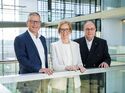 Von links: Prof. Dr.-Ing. Thomas Wimmer, Ilse Henne, Kai Althoff.