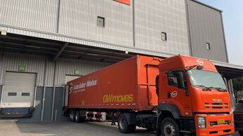 Warehouse und Lkw von Gebrüder Weiss in Shanghai