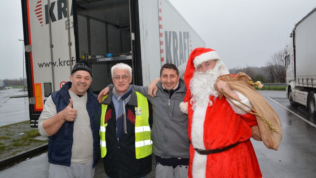 Weihnachtsmann, Lkw-Parkplatz, Fahrer