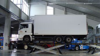 Werkstatt, Lkw, Hebebühne