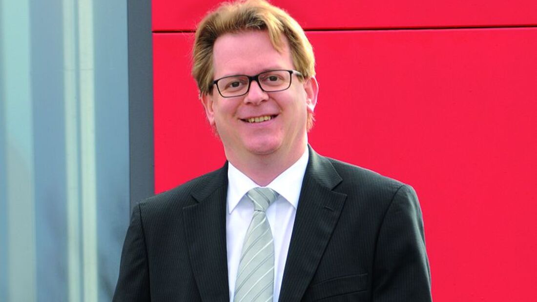Wolfgang Schuster, KÖgel