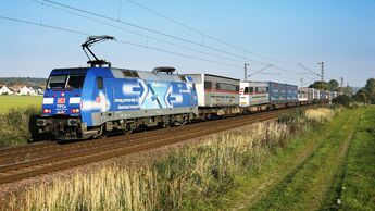 Zug des DB Schenker Rail Netzwerkes "Albatros"