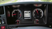 Zwei Scania G450 Kipper 