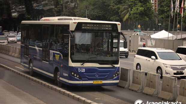 brt, bus, transjakarta, bus-rapid-transport