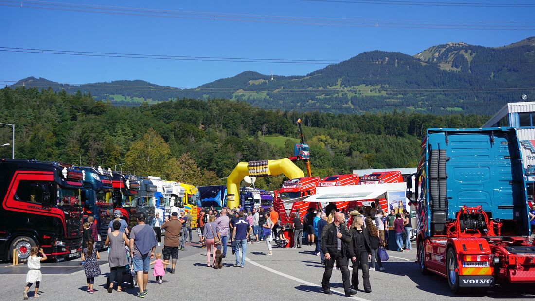 Familiäres Fest vor Traumkulisse