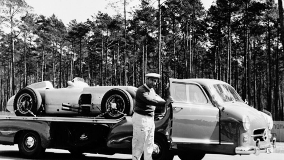 75 Jahre Renntransporter für die Silberpfeile von Mercedes-Benz