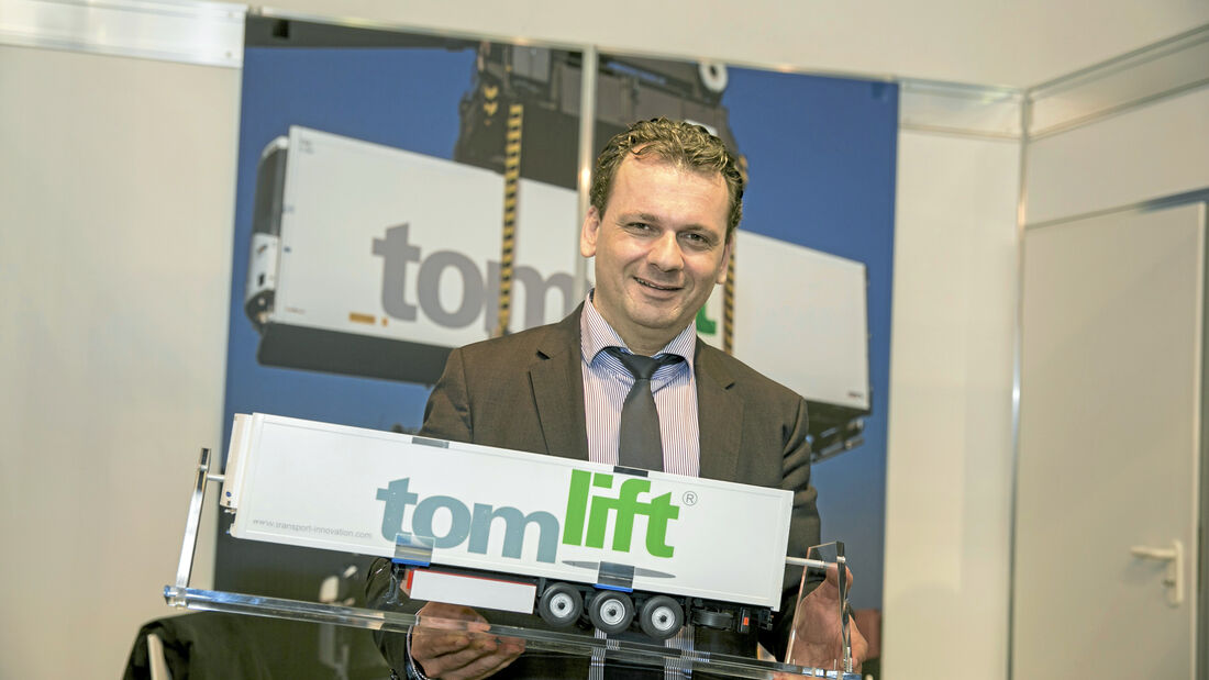 Tomlift rüstet Trailer für die Schiene um