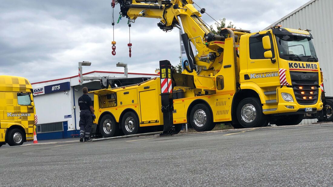 Bergekran und Abschlepper zugleich