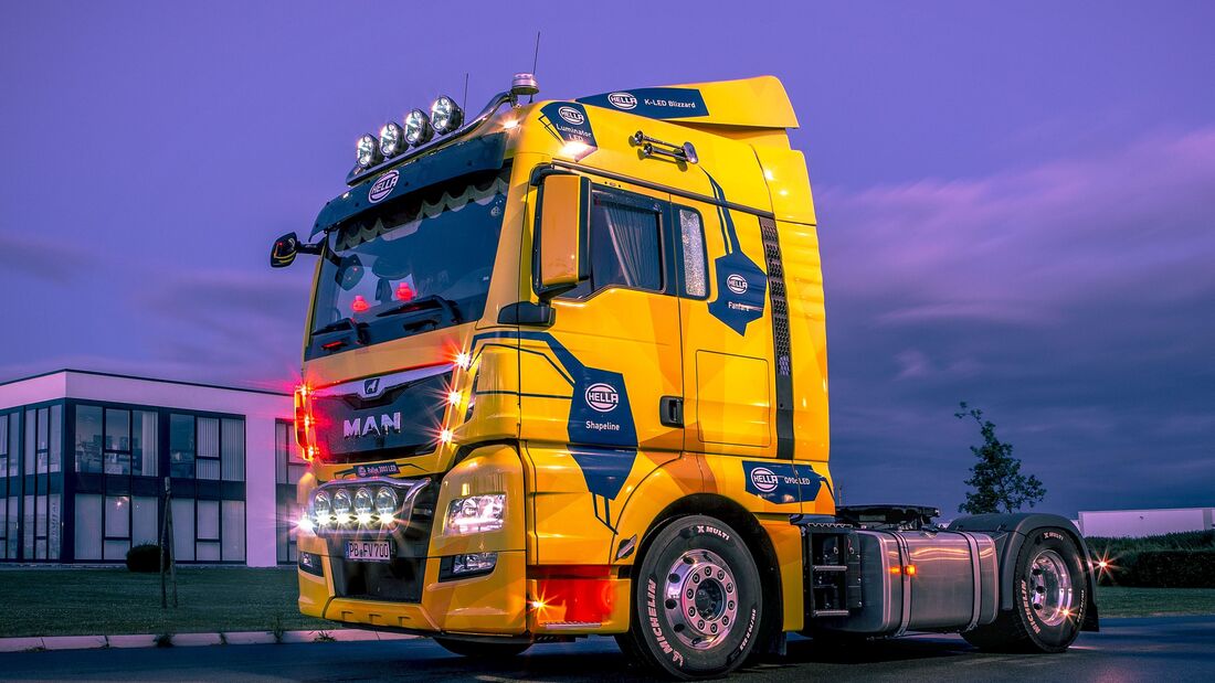 Neuer Hella Showtruck