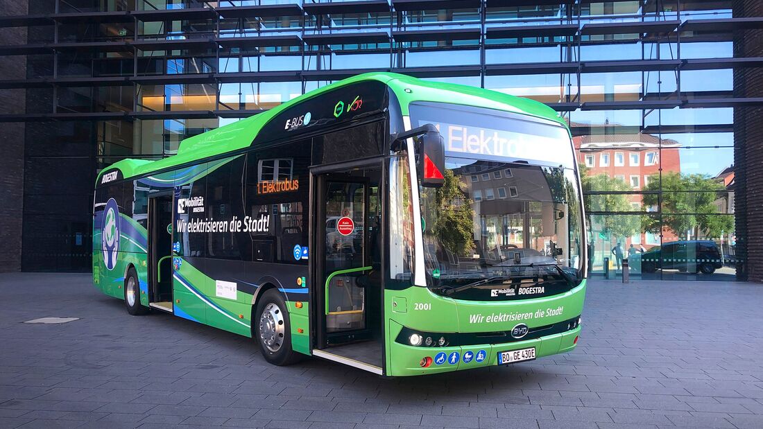 Erste Elektro-Stadtbusse geliefert