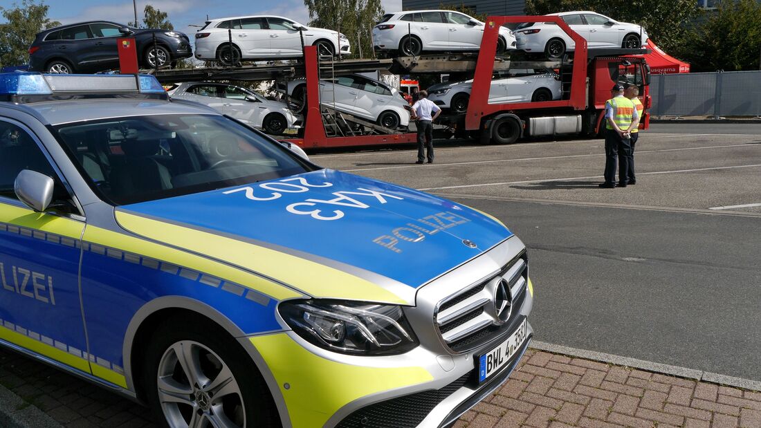 Hälfte der 17.000 Fahrzeuge beanstandet