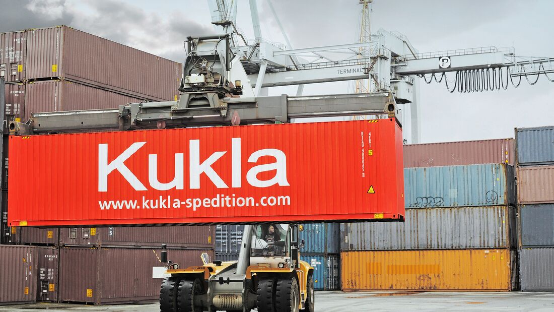 Evonik spart CO2 durch Intermodaltransport