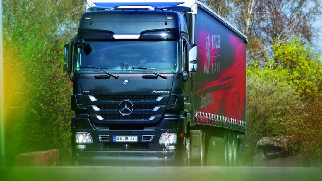 Actros 1860 mit Megaspace-Fahrerhaus