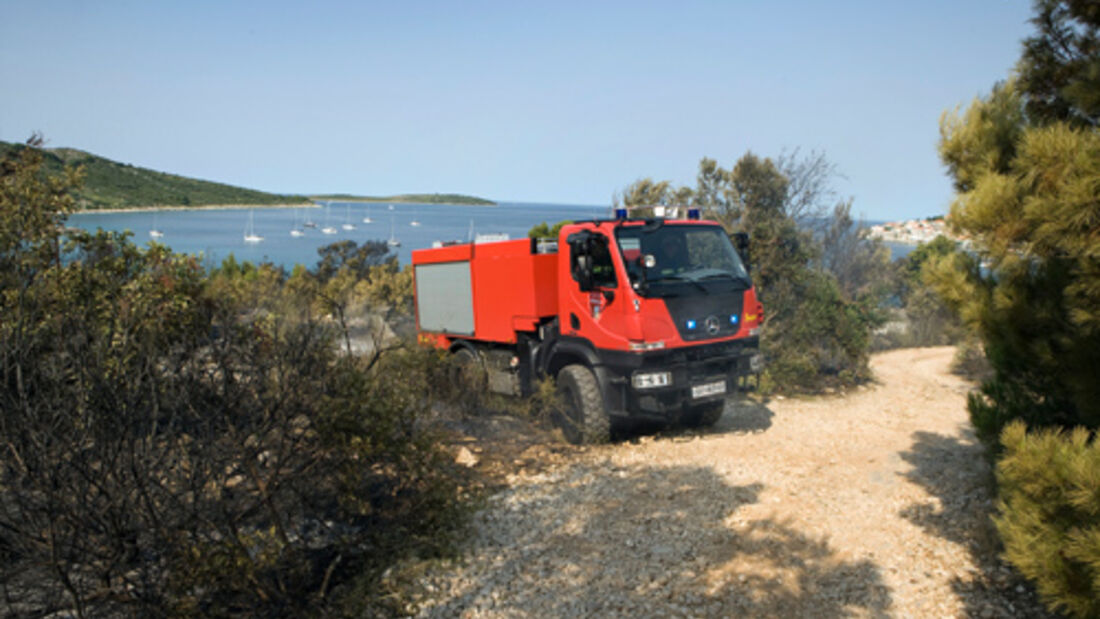 Erster Mercedes-Benz Unimog U 20 als Feuerwehrfahrzeug