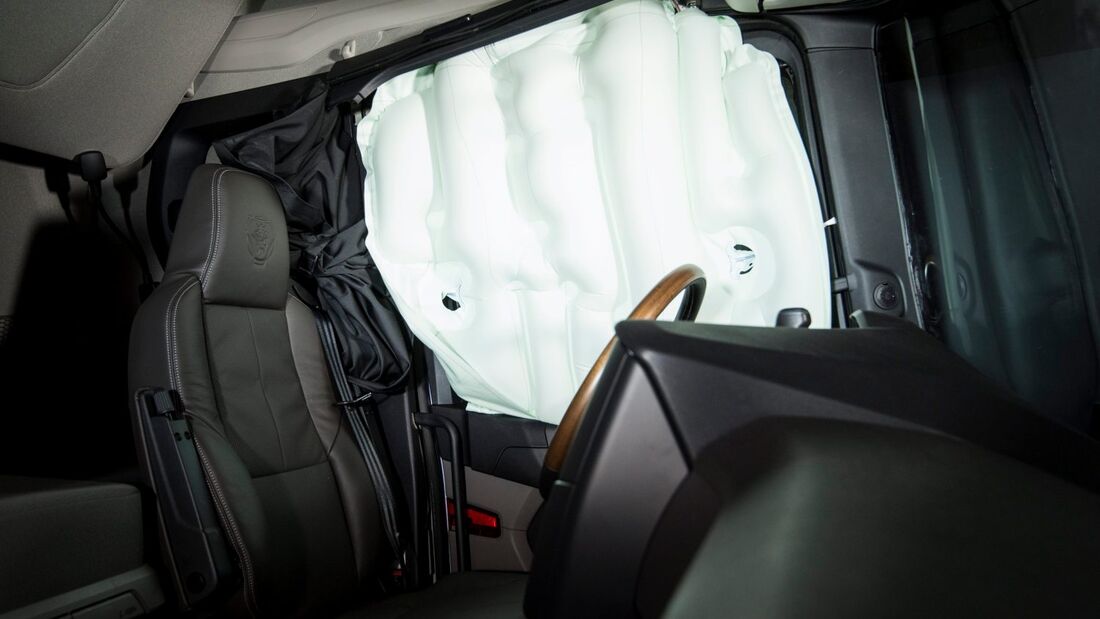 Scania develops side airbag for trucks