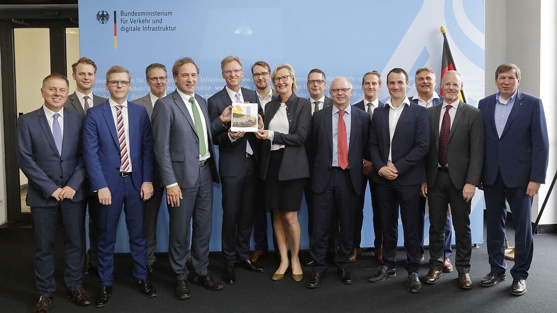 Mautbefreiung und Zufahrtsvorteile gefordert