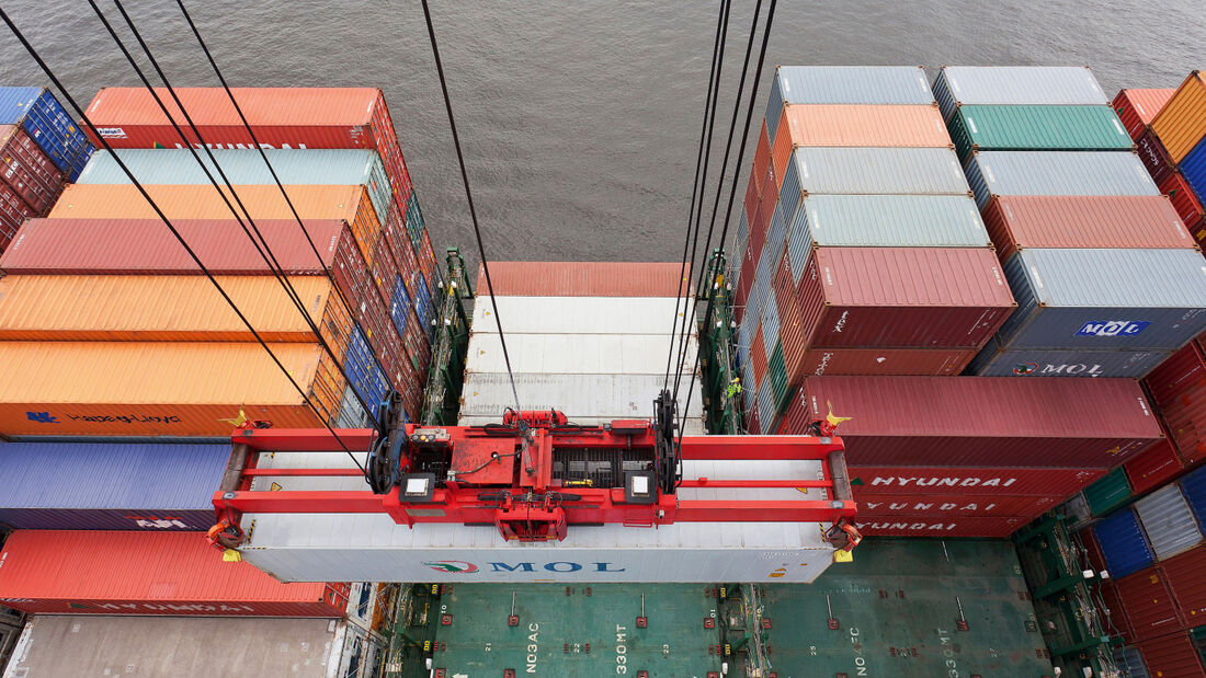 Containerumschlag drückt auf den Umsatz