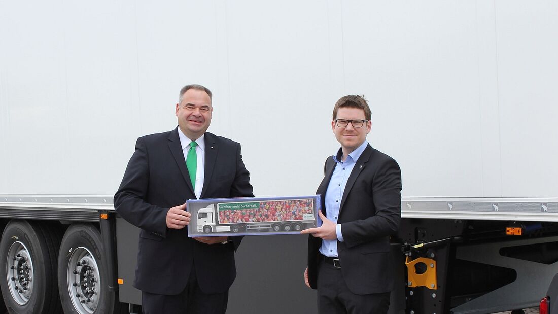 Dekra und Schmitz Cargobull kooperieren