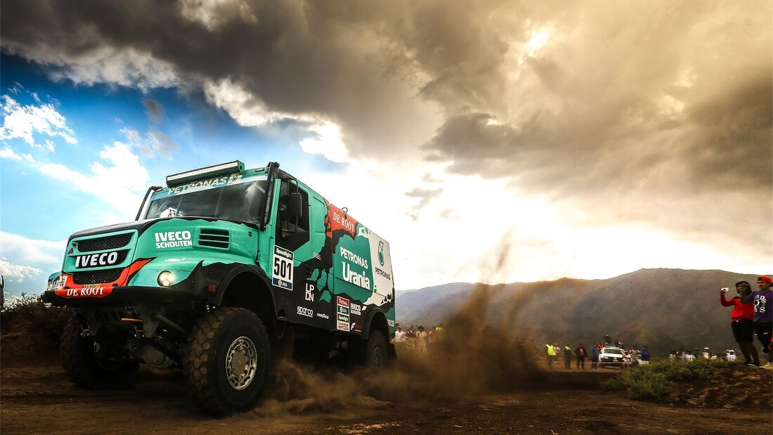 Iveco beherrscht die Dakar