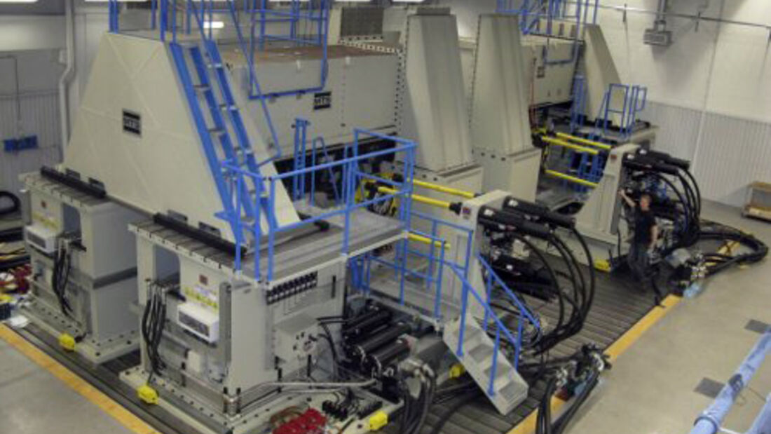 Testanlage simuliert Lebensdauer eines Lkw