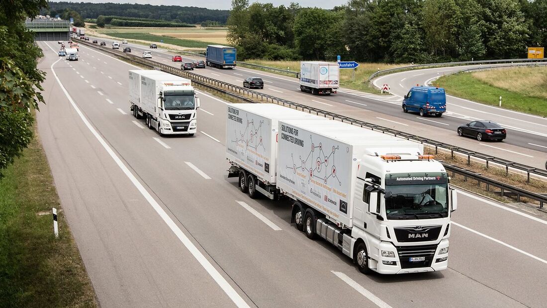 Lkw-Platooning auf der A9 gestartet