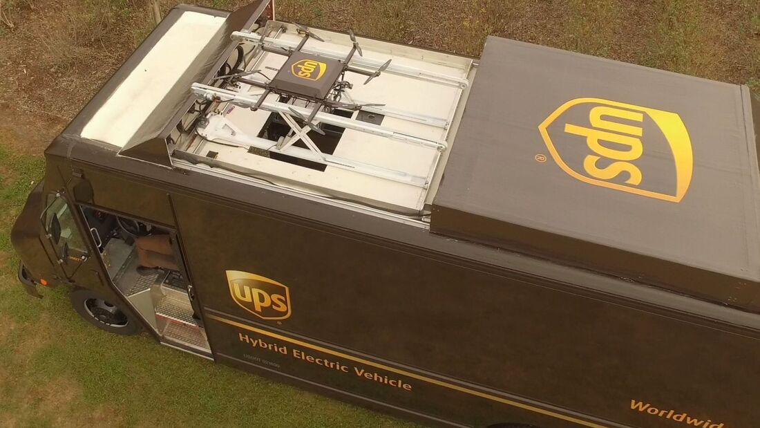 UPS liefert Paket per Drohne vom Fahrzeug aus