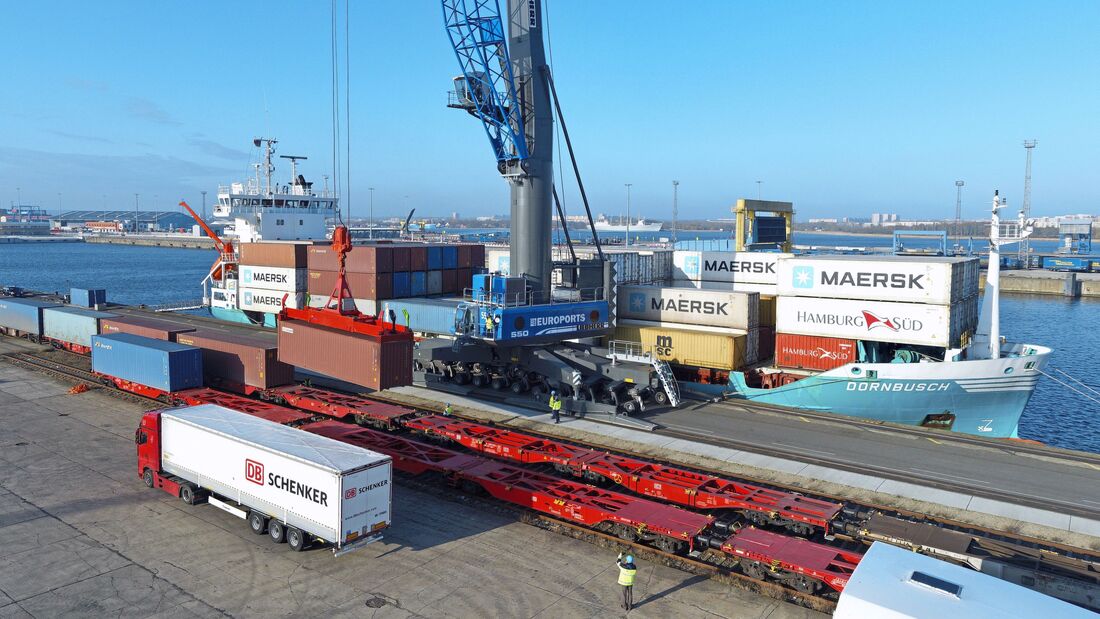 DB Cargo verliert, DB Schenker gewinnt