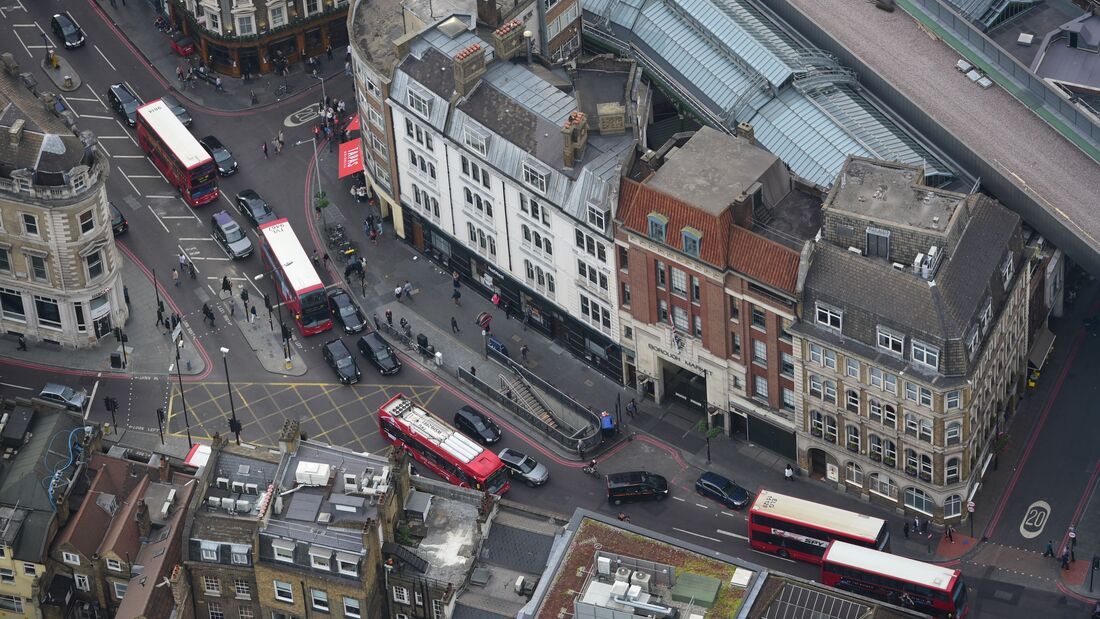 We all drive in a yellow Doubledeck …