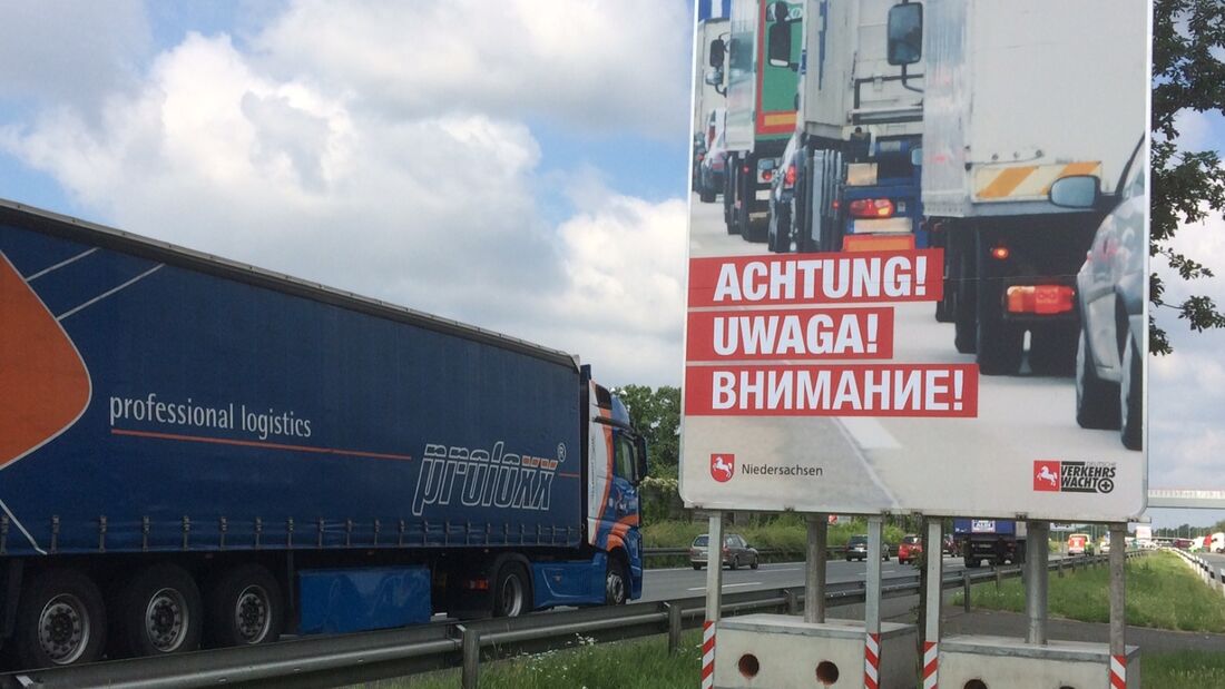 Niedersachsen hängt Plakate auf