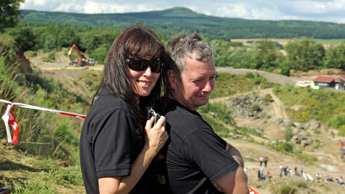 "Promi"-Hochzeit im Truck Trial-Lager