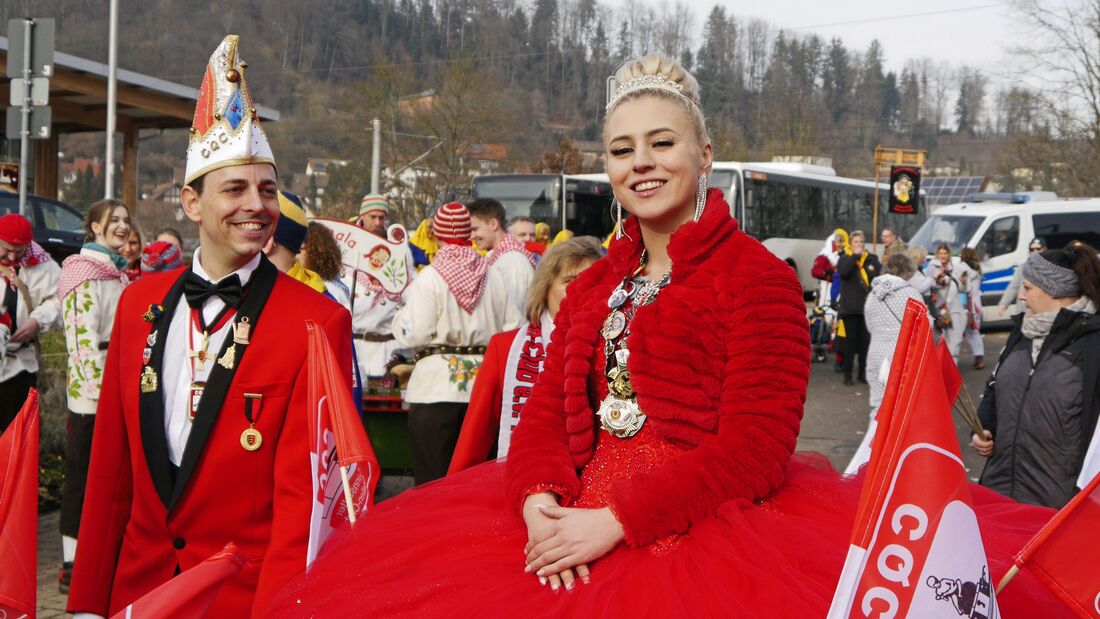 Als Alena ist sie Prinzessin und Schlagersängerin