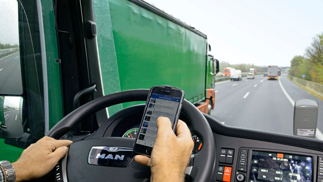 Tödliches Multitasking am Steuer
