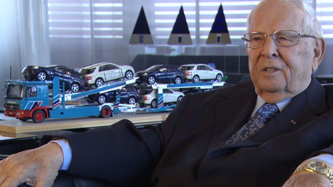 Daimler ehrt den Automobillogistiker