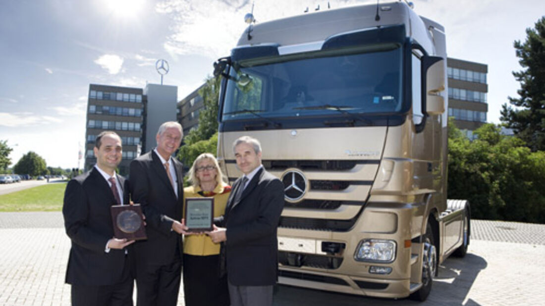 Mercedes-Benz Actros gewinnt den Titel Truck of the Year 2009 in Polen