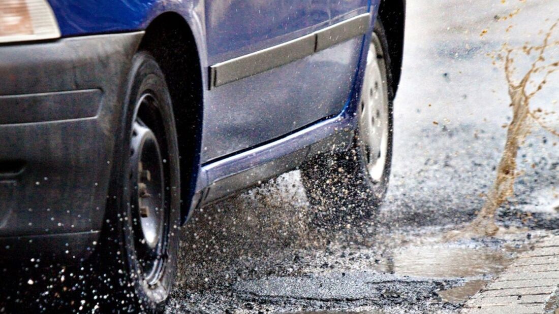 Städtebund fordert Schlagloch-Gebühr für Lkw