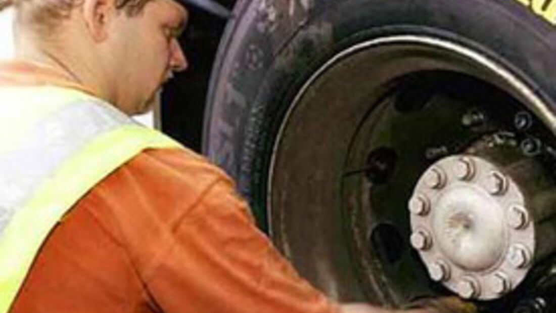 Millionen Lkw-Reifen verkauft
