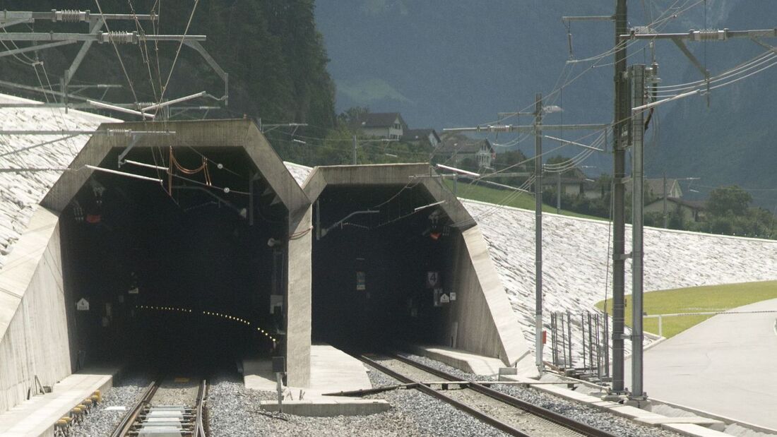 Gotthard-Basistunnel vor der Eröffnung
