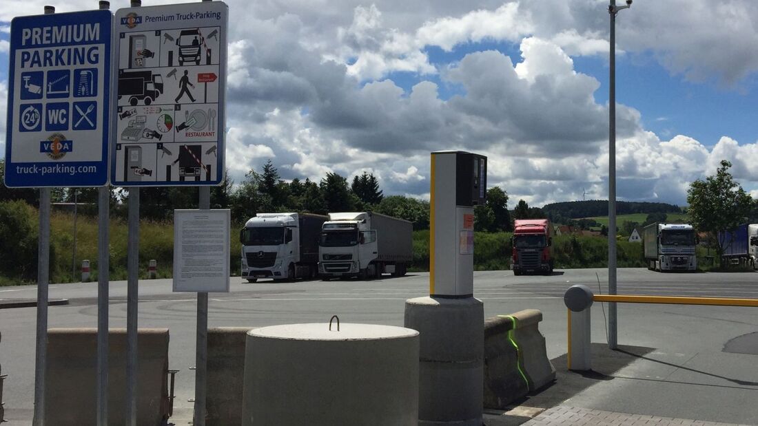 Autohöfe: Nachfrage nach sicheren Parkplätzen