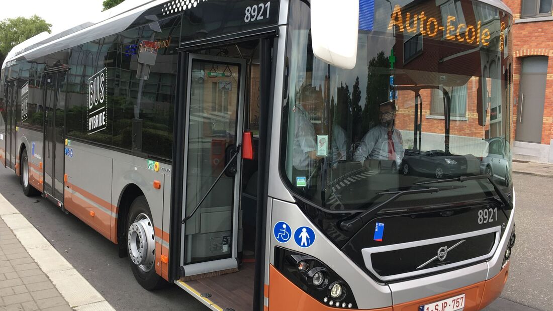 Volvo liefert 90 elektrifizierte 7900 H