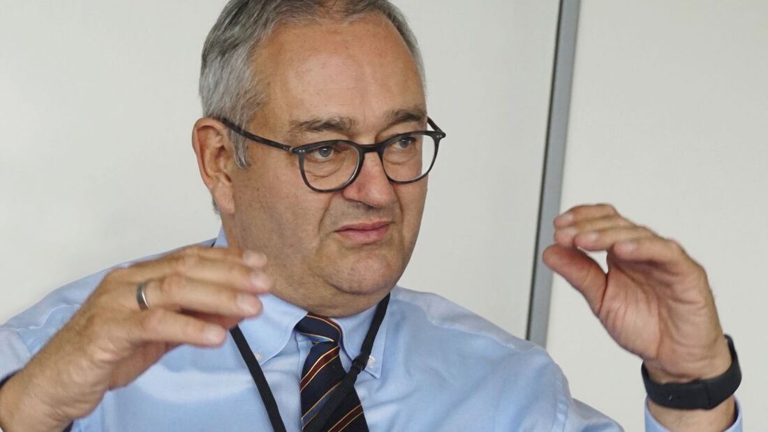Krage will Zweifler beim Lang-Lkw überzeugen