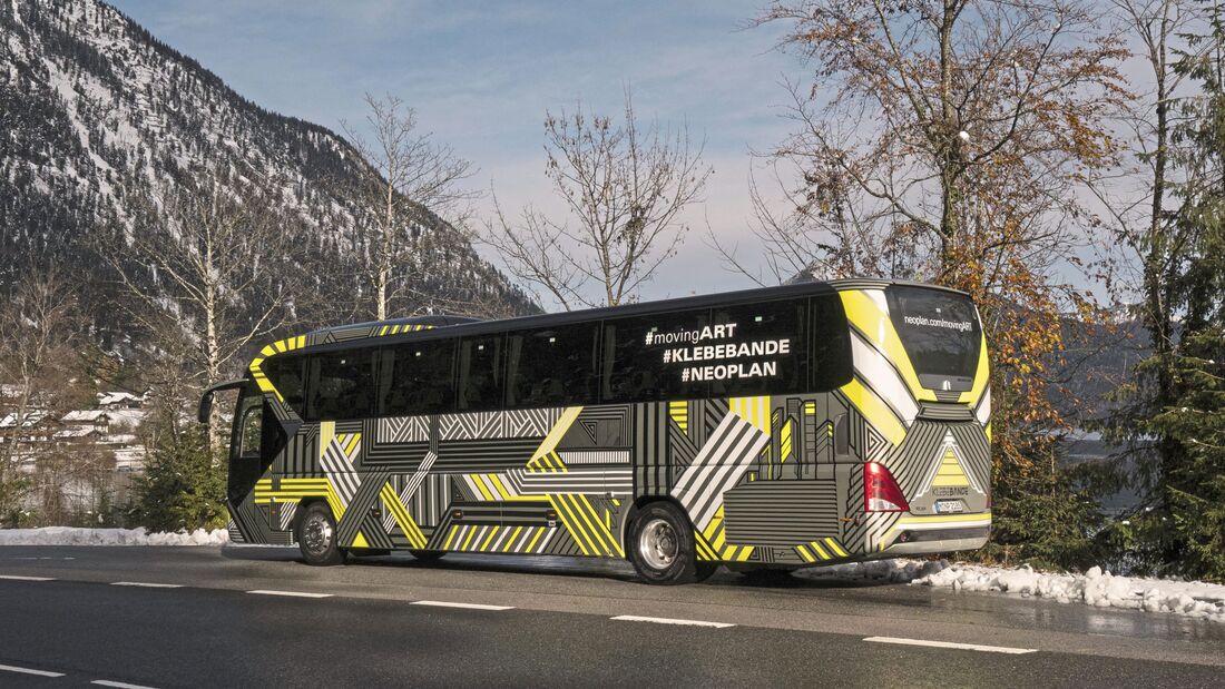 Luxusreisebus mit Euro-6d-Motoren