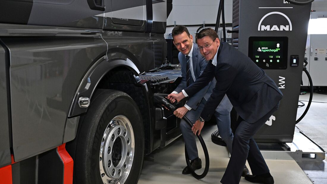 400 Ladepunkte für E-Lkw