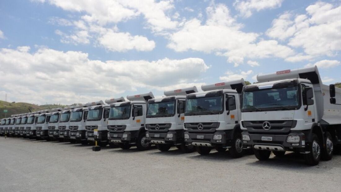 Bauriese ordert 115 Lkw