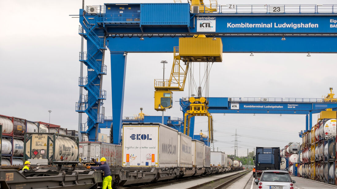 Kombiverkehr an der Schwelle zur Million