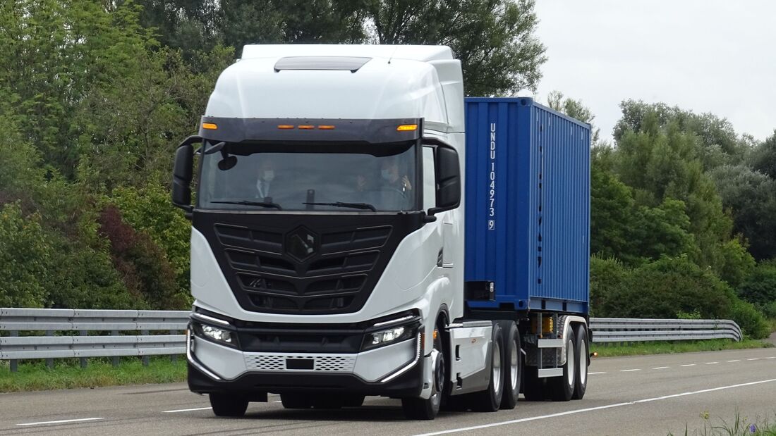 Werk für klimaneutrale Lkw eröffnet