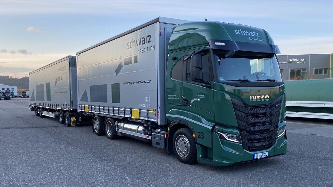 100 Lang-Lkw auf einen Schlag