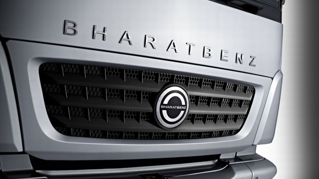 Bharat Benz-Lkw rollt vor