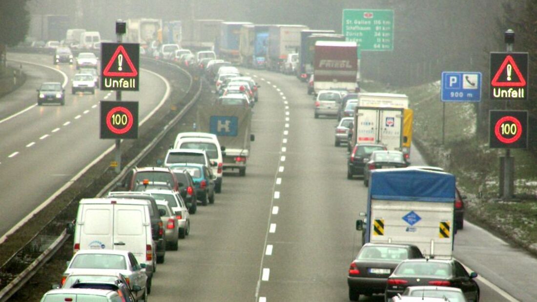 Rettungsgasse auf Autobahnen Pflicht
