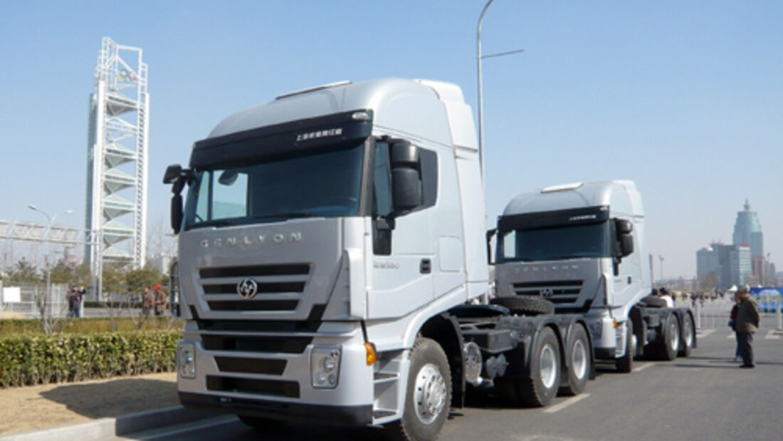 Saic-Iveco Hongyan (SIH) präsentiert ihr erstes schweres Nutzfahrzeug in China