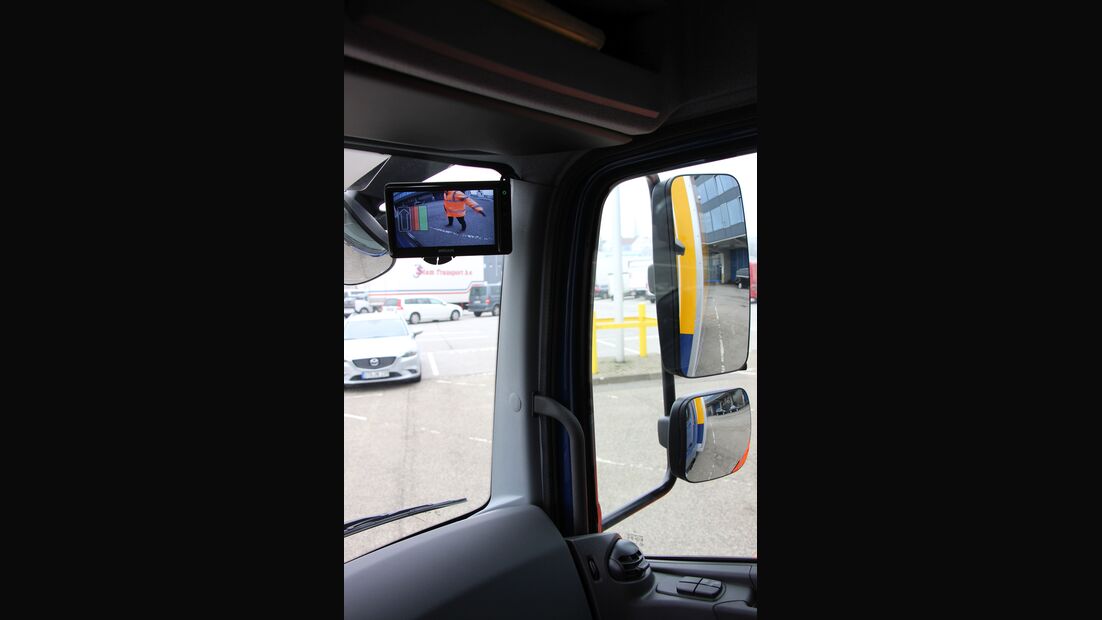 Ziel: 2.000 Lkw mit Abbiegeassistenten